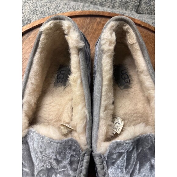 UGG Womens Velvet & Shearling Lined Slippers Size 7 Gray - Picture 9 of 10